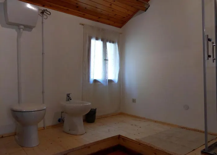 Mirabilia 3 Bed and Breakfast